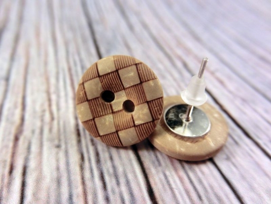 Kokosnuss Knopf Natur Ohrstecker mit Karo Muster